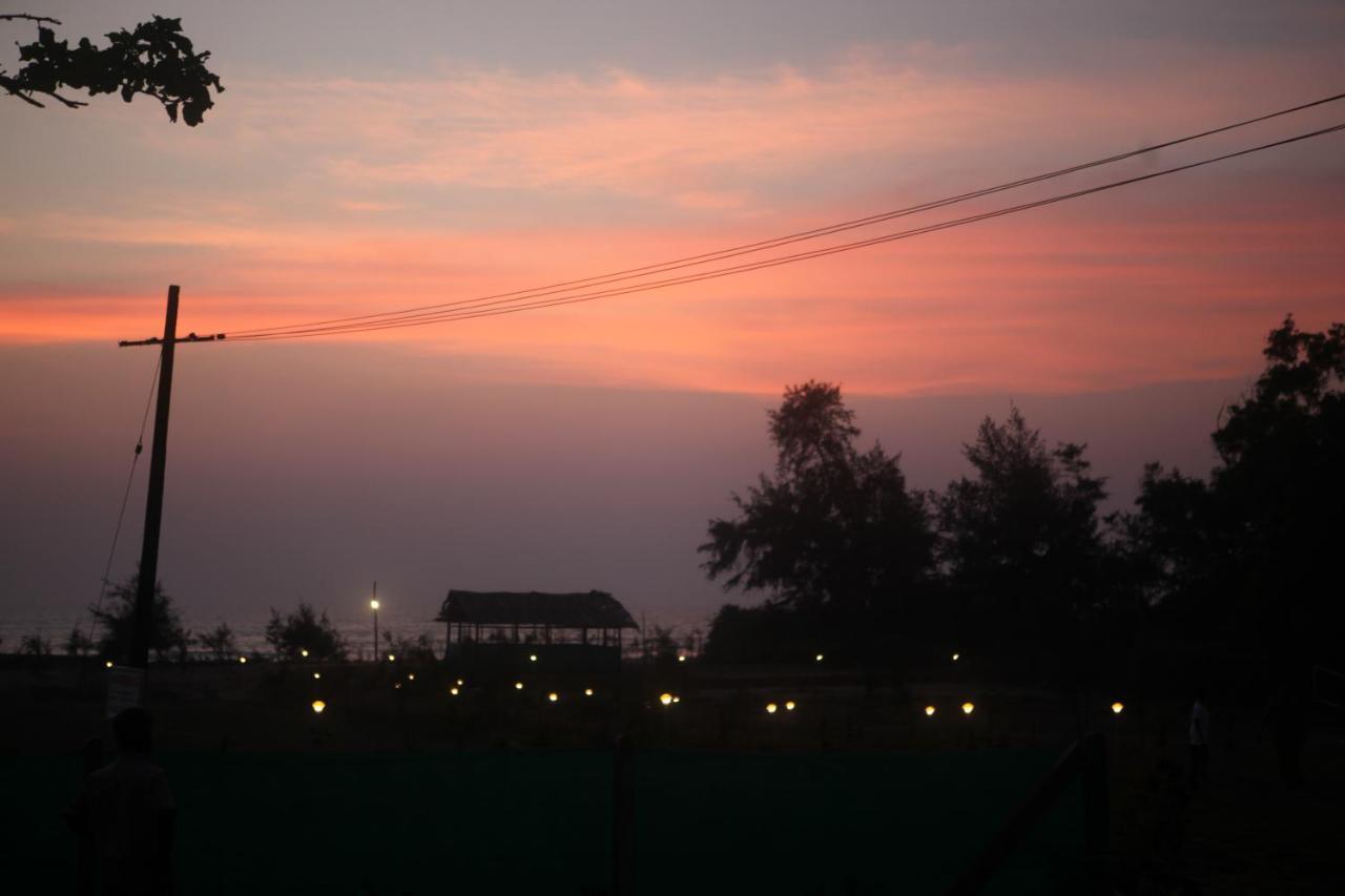 5 Mile Beach Resort Kumta Exterior photo